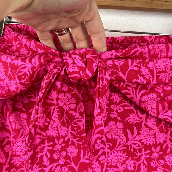 New Vineyard Vines Winter Garden Strapless One Piece Bathing Suit M - Picture 10 of 13